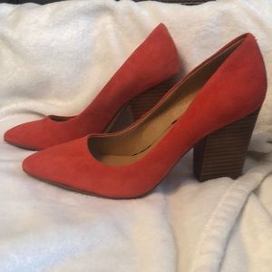 Crown Vintage Block Heel Pump